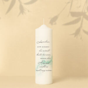 Personalisierte Gedenkkerze mit zartem Aquarellhintergrund und Spruch „Wenn der Himmel nicht so weit weg wäre“ – liebevolles Design zum Erinnern.