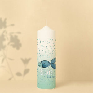 Personalisierte Geburtstagskerze mit Fischmotiv und Konfetti-Design – erhältlich in Blau oder Rosa, fröhlich und liebevoll gestaltet.