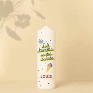 Schulkerze in Blau oder Peach mit Konfetti, Apfel, Eis und Name– personalisiert und in zwei Größen erhältlich.