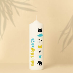 Personalisierte Geburtstagskerze mit Tiermotiven und bunten Symbolen – erhältlich in Blau, Schwarz, Gelb oder in Pink, Rosa, Gelb und Schwarz.