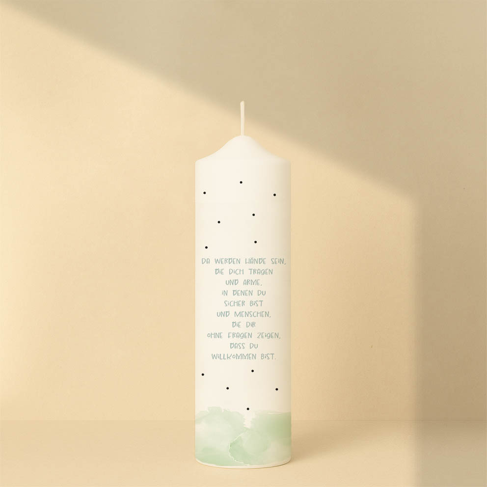 Taufkerze mit Blätterkranz, Fuchs, Name, Datum und Spruch – personalisiert und in zwei Größen erhältlich.